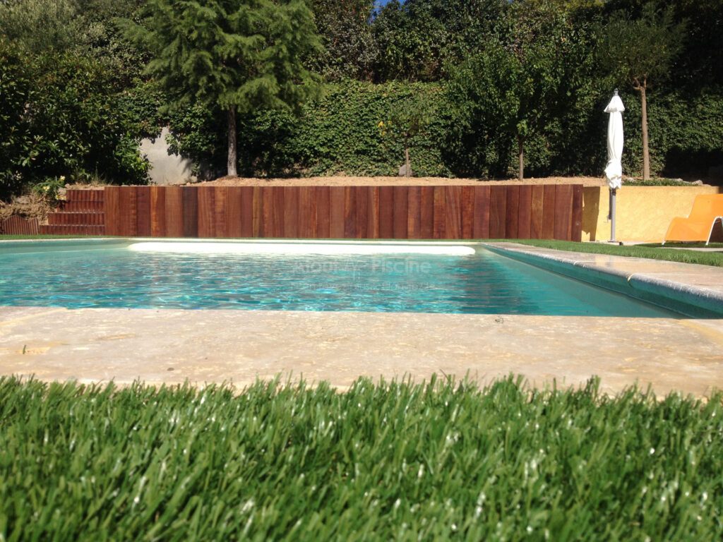Construction piscine béton 7x4m à Montredon