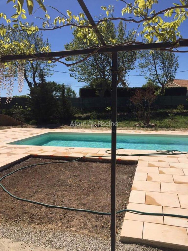 Installation piscine coque polyester 8x4m beige